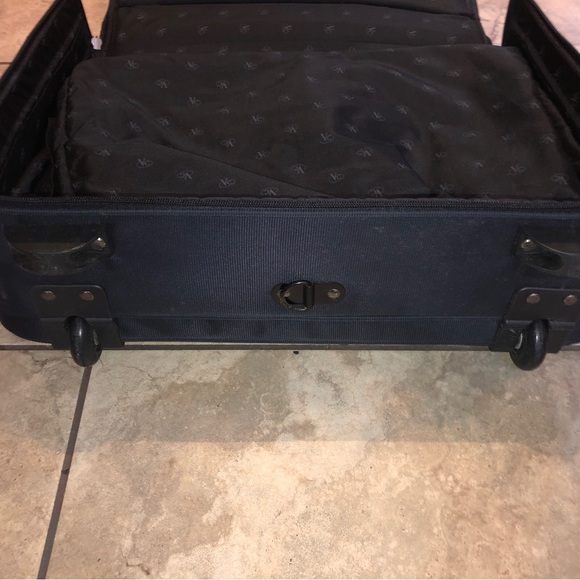 Valentino coupeau Paris  Wheeled Compact Garment Bag Suitcase, Luggage Rare Big - Picture 13 of 16